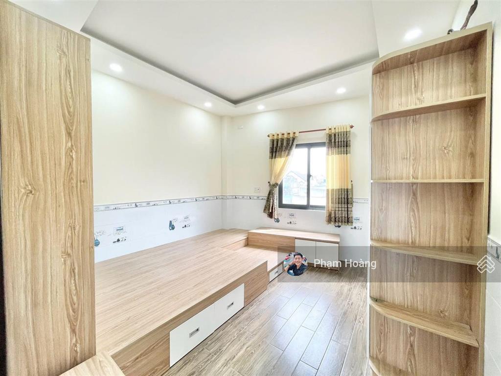Nhà mặt tiền bùi t cội 1 trệt 2 tầng lầu hoàn công dt 82m2  dt sàn 150m2 buôn bán kinh doanh 5,5t