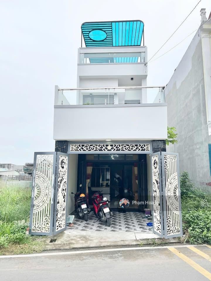 Nhà mặt tiền bùi t cội 1 trệt 2 tầng lầu hoàn công dt 82m2  dt sàn 150m2 buôn bán kinh doanh 5,5t