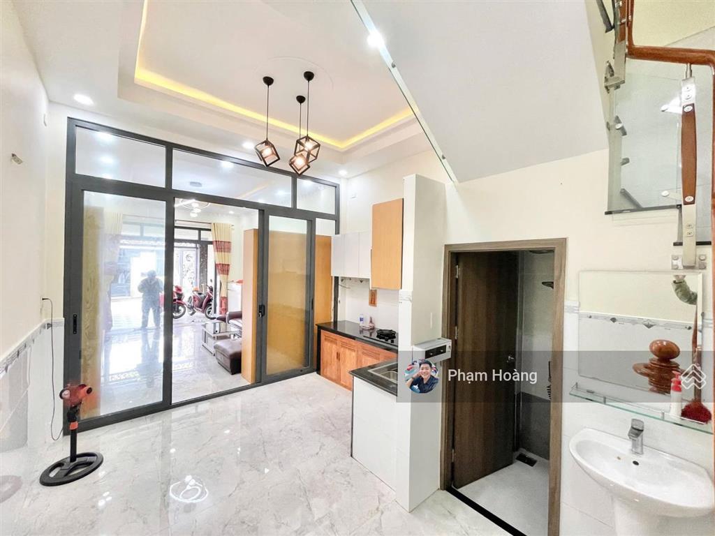 Nhà mặt tiền bùi t cội 1 trệt 2 tầng lầu hoàn công dt 82m2  dt sàn 150m2 buôn bán kinh doanh 5,5t