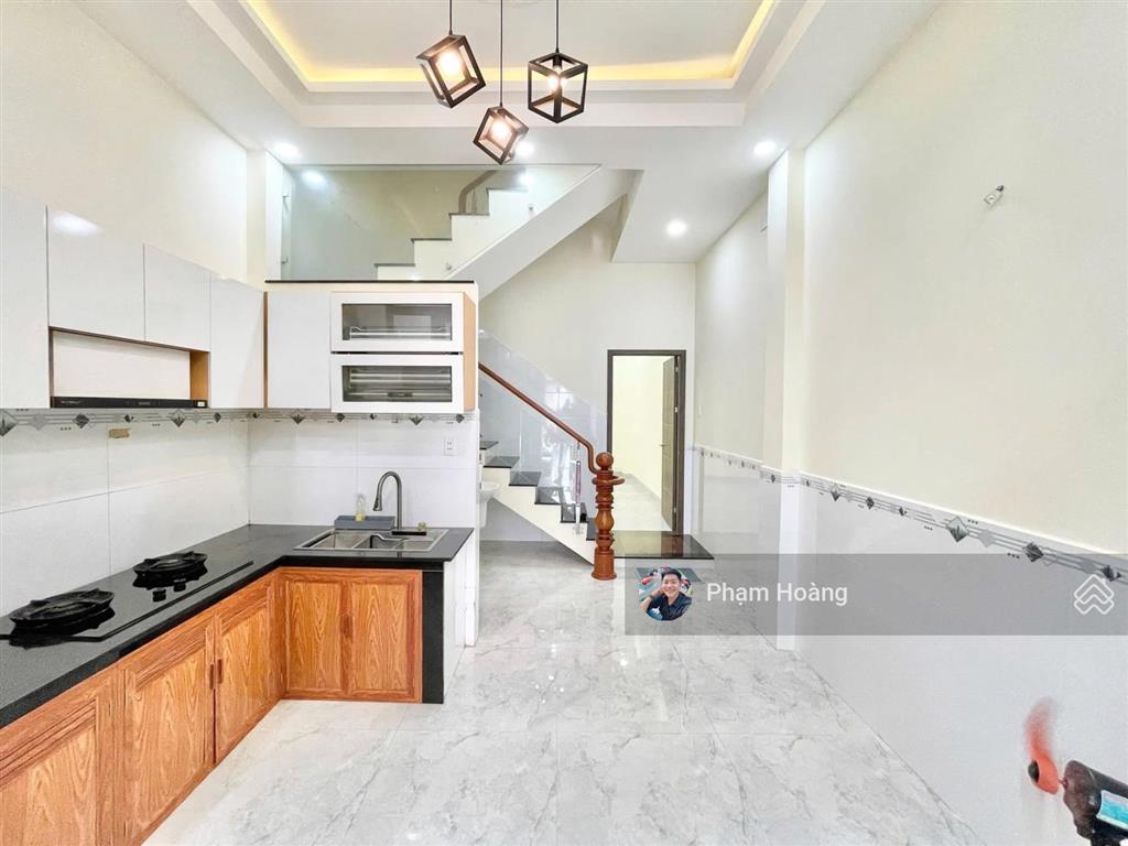 Nhà mặt tiền bùi t cội 1 trệt 2 tầng lầu hoàn công dt 82m2  dt sàn 150m2 buôn bán kinh doanh 5,5t