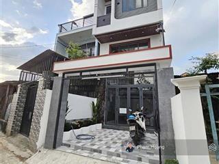 Chính chủ cần bán nhà đẹp mới xây dt 72m tại dĩ an bình dương