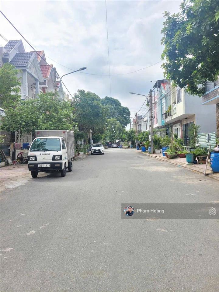 Chủ gửi bán lô đất đường nhựa gần siêu thị bigc, phường đông hòa hcm dt 89m2 vị trí trung tâm