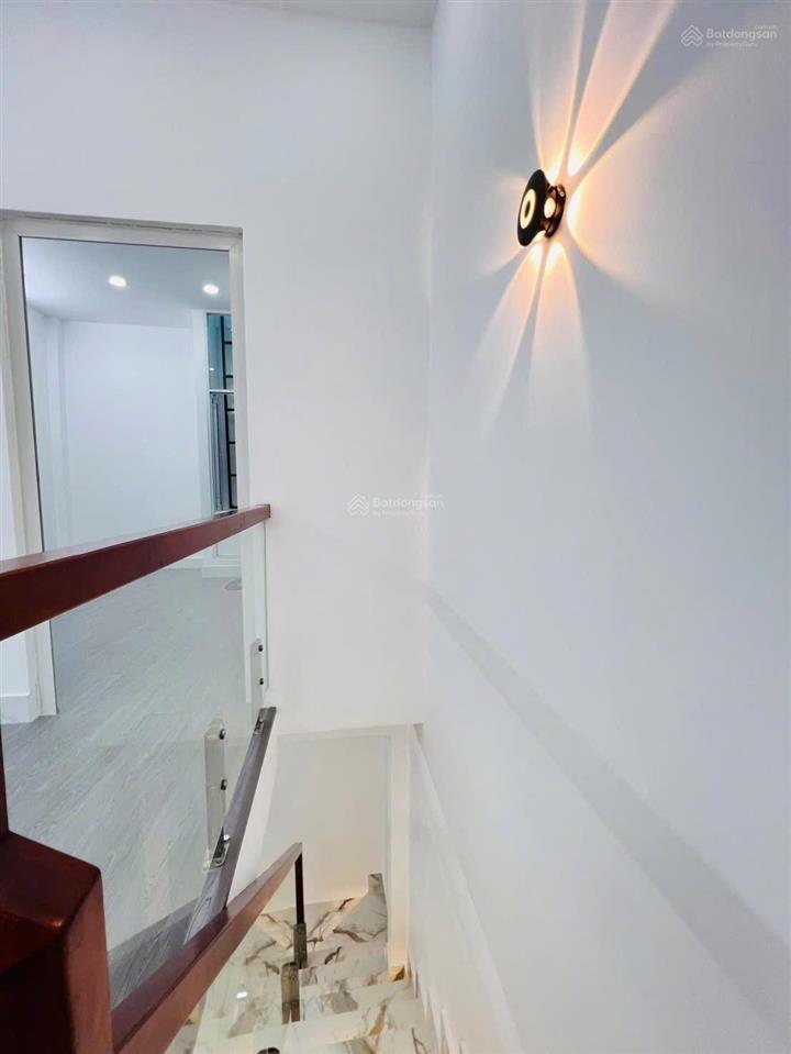 Bán nhà đẹp mặt tiền hẻm  kinh doanh buôn bán  xe hơi đến cửa.