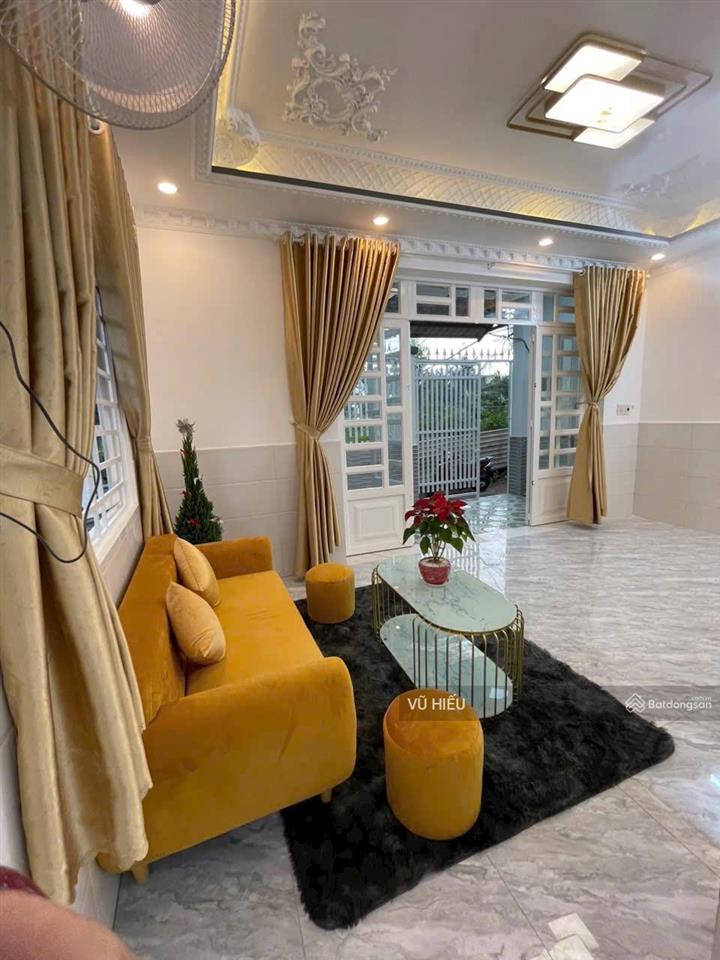 Bán nhà đẹp căn góc  5.5x10m  đường chuyên dùng 9  quận 7