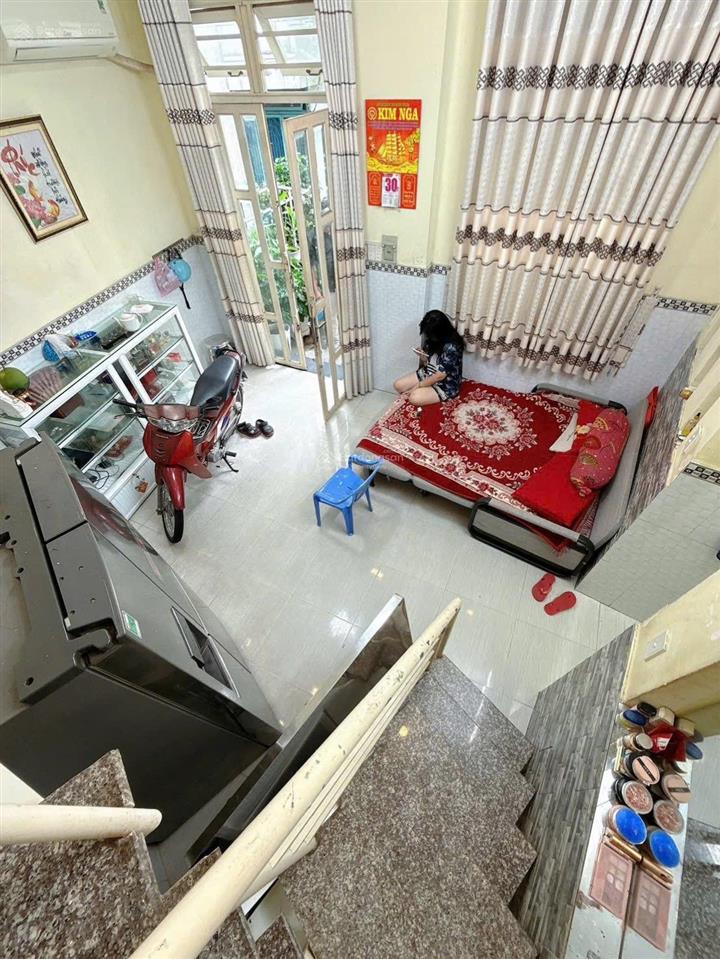 Bán nhà sổ hồng riêng  hẻm trước nhà 6m  cách đường trần xuân soạn 100m  quận 7