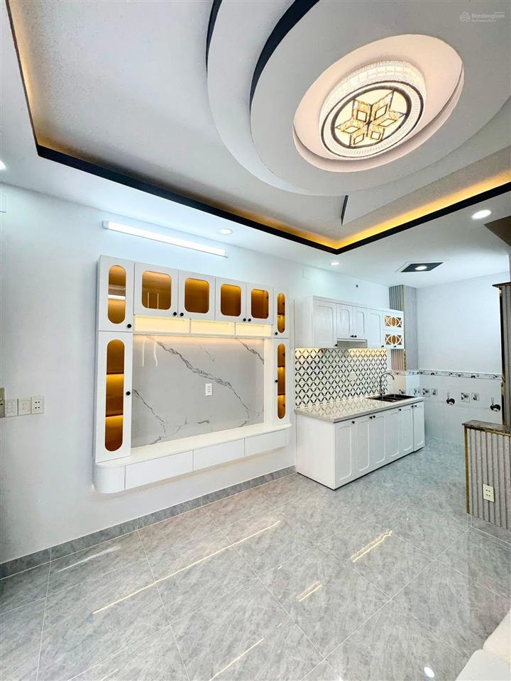 Bán nhà đẹp 2 lầu  xe hơi đậu ngay cửa  mặt tiền hẻm  tt. nhà bè