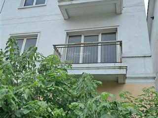 Eurowindow. biệt thự liền kề mặt phố kinh doanh bất chấp doanh 4 làn xe thông, vỉa hè đá bóng