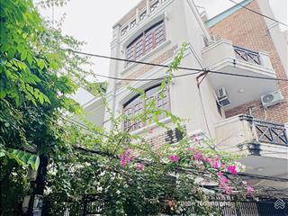 Bán biệt thự 3 tầng quận 3,sát mặt tiền trần quang diệu,100m2 ngang lớn 8m lô góc không lg18.5 tỷ