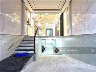 Bán nhà 8 tầng có hầm đường 3 tháng 2 quận 10, 80m2 ngang 5m, nhà hầm để 2 ô tô thang máy xịn sò