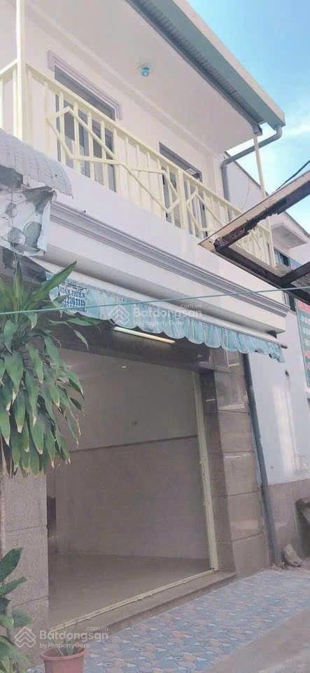 Nhà hai mtkd trước sau  ngay chợ vạn hạnh bà điểmhóc môn 5x10m  2 tầng  giá 4.1 tỷ