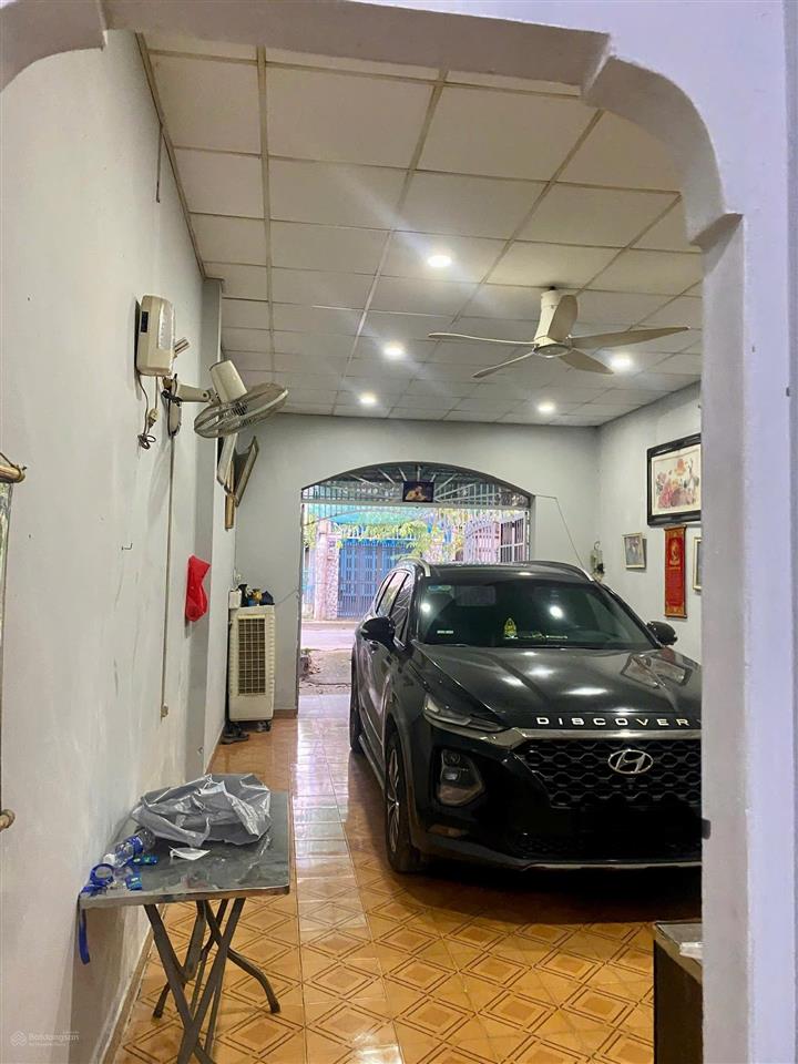 Cần cho thuê nhà bà điểm, ôtô đậu trước nhà, 10tr/tháng.  0779 327 ***