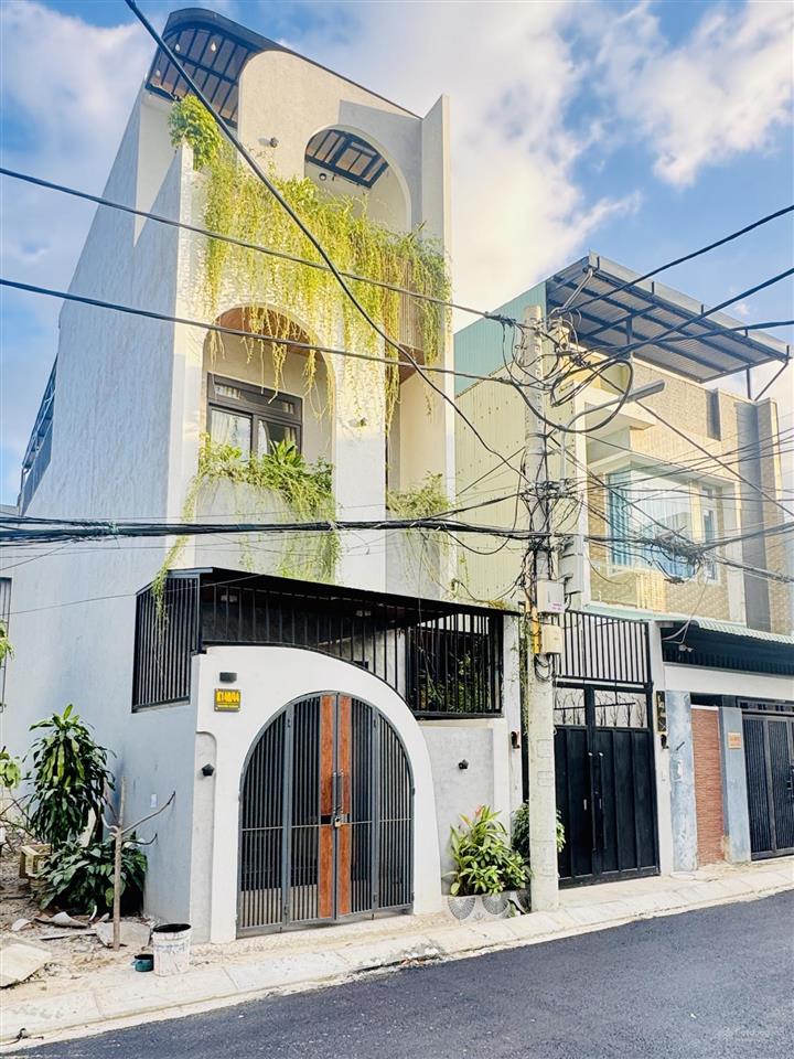 Nhà 3 tầng full nội thất k140 đường nguyễn chánh  đà nẵng