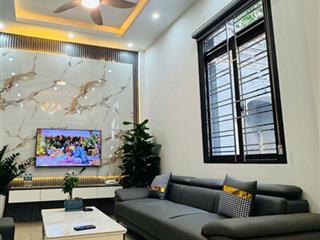 Cực hiếm. hơn 4 tỷ. nhà an khánh 38m 4 tầng. ô tô đỗ cửa. mới kính koong
