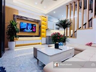 La phù hoài đức. 33m 5 tầng. ô tô đỗ cách nhà 50m. sổ vuông a4. chỉ 4,3 tỷ