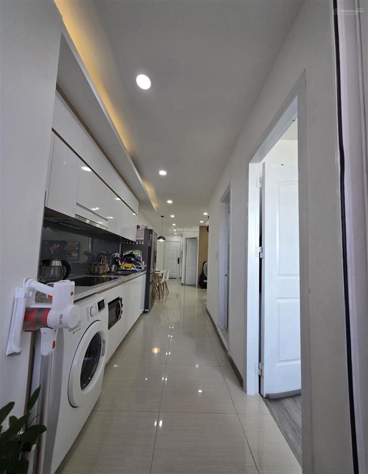 Bán căn hộ tầng 23, view sông cái và biển hòn chồng, đầy đủ nội thất có thể vào ở ngay