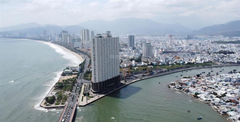 Bán căn hộ tầng 23, view sông cái và biển hòn chồng, đầy đủ nội thất có thể vào ở ngay