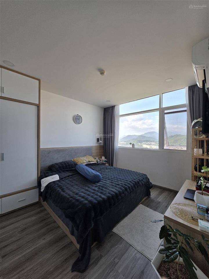 Bán căn hộ tầng 23, view sông cái và biển hòn chồng, đầy đủ nội thất có thể vào ở ngay