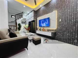 Bán nhà p.giáp bát, hoàng mai, 10m ô tô, 2 mặt thoáng, 25m2, 5.68tỷ(ctl)