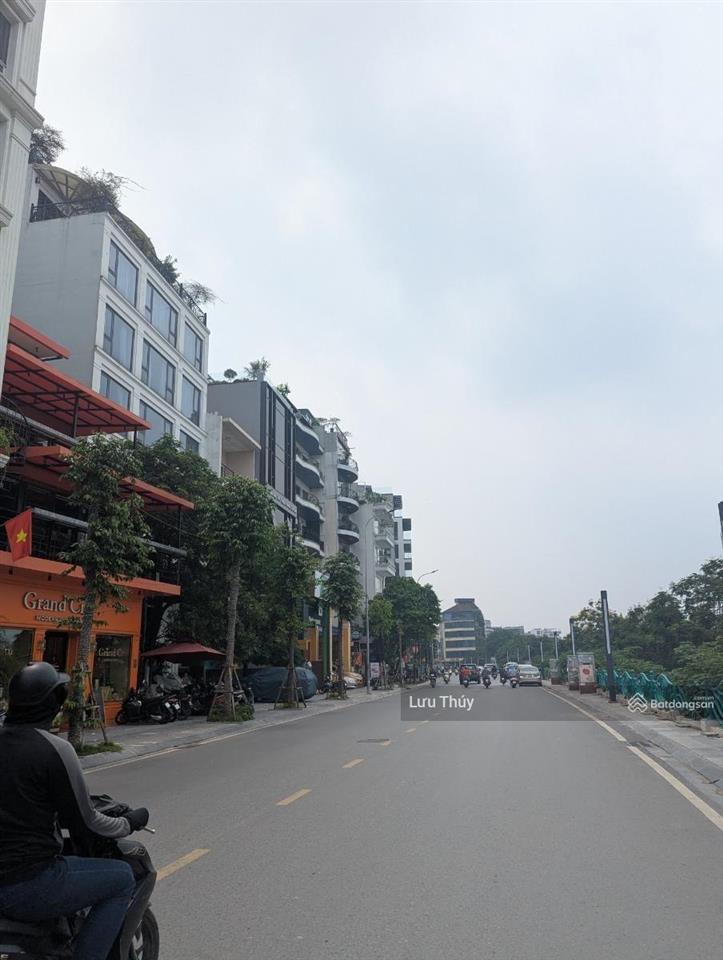 Bán nhà mặt phố xuân diệu  tây hồ 72 tỷ, 159m2, mt 8m, 4t vỉa hè ô tô tránh kinh doanh