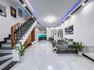 Bán nhà ngộp gần công viên làng hoa 60m2 giá 1,95 tỷ đang cho thuê 7tr/tháng gò vấp
