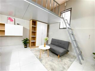 Cho thuê căn hộ dịch vụ dạng duplex cửa sổ thang máy ngay chợ hoà hưng, đại học bách khoa, huflit