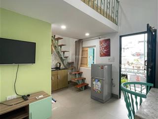 Cho thuê phòng có gác cao 1m8 gác bê tông cửa sổ siêu thoáng gần vòng xoay dân chủ,vincom plaza 3/2