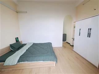 Cho thuê ch dịch vụ  2pn  1wc  ban công  máy giặt riêng ngay đh kinh tế (ueh), ngã 7 lý thái tổ