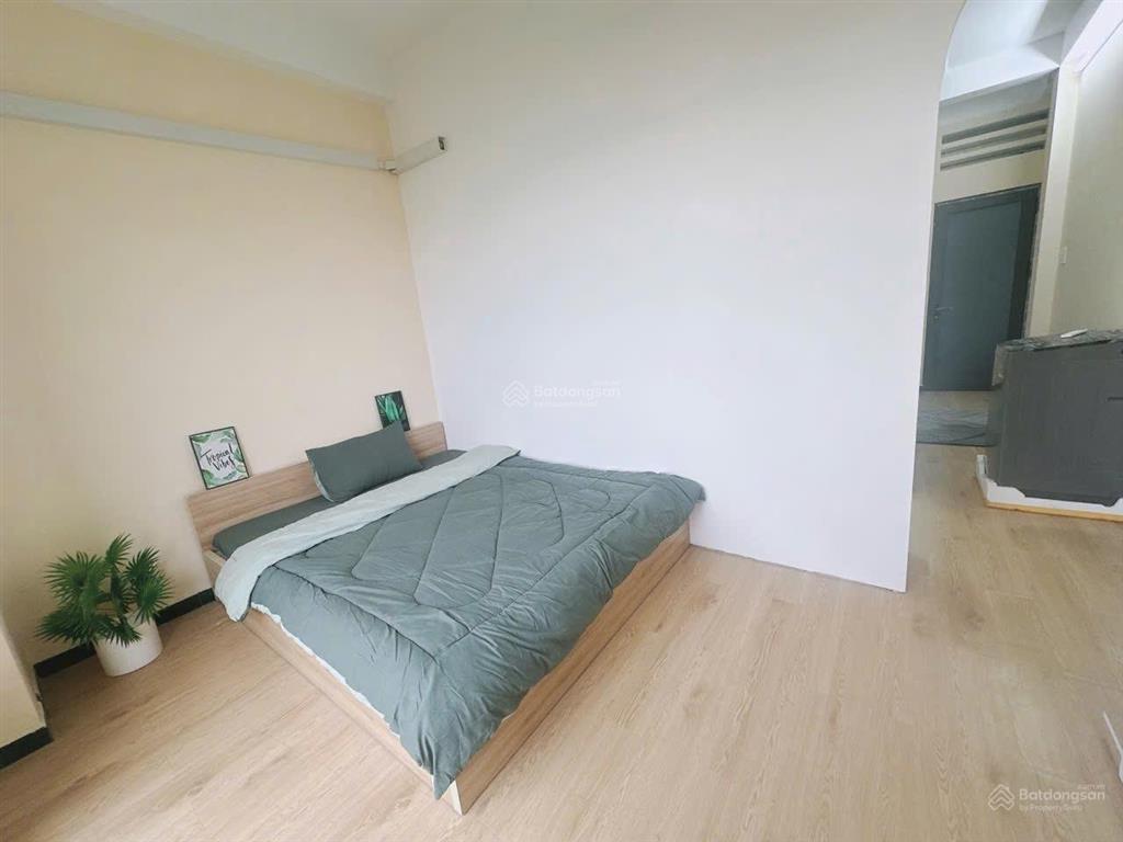 Cho thuê ch dịch vụ  2pn  1wc  ban công  máy giặt riêng ngay đh kinh tế (ueh), ngã 7 lý thái tổ