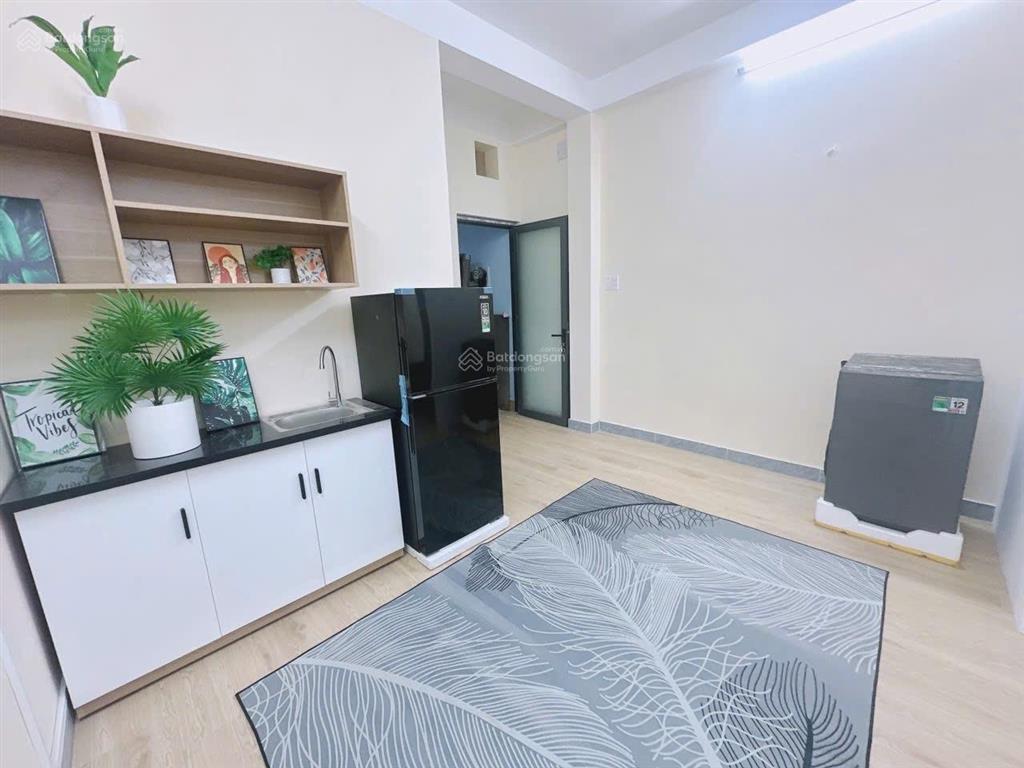 Cho thuê ch dịch vụ  2pn  1wc  ban công  máy giặt riêng ngay đh kinh tế (ueh), ngã 7 lý thái tổ