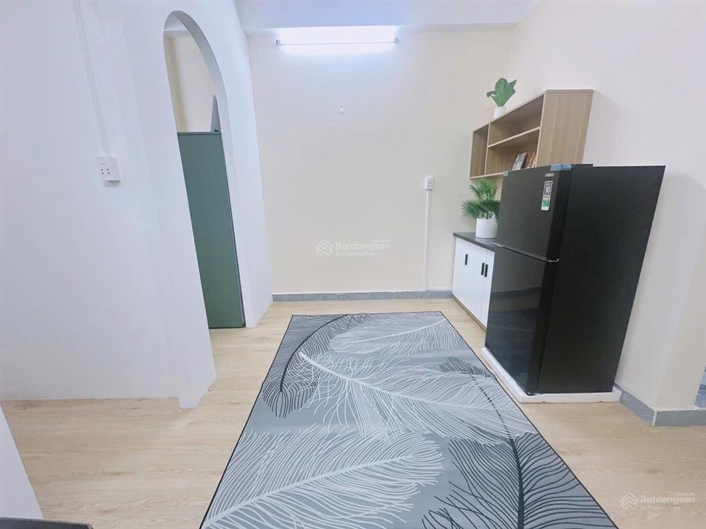 Cho thuê ch dịch vụ  2pn  1wc  ban công  máy giặt riêng ngay đh kinh tế (ueh), ngã 7 lý thái tổ