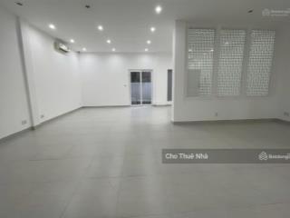 Nhà đường phổ quang 8x19m trệt 3 lầu cho thuê