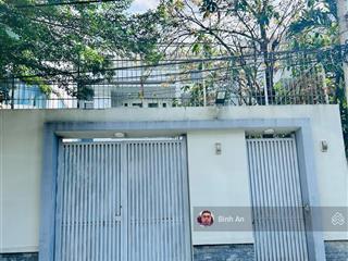 Nhà đường hoàng diệu 10x30m trệt 2 lầu cho thuê