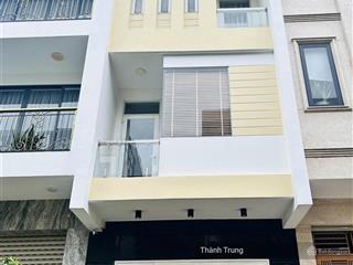 Bán nhà đường hoàng hoa thám diện tích 4x17m trệt 3 lầu