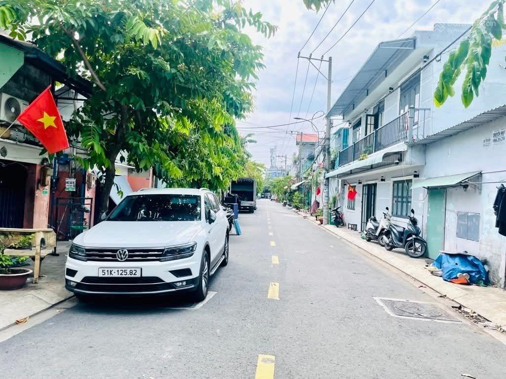 Bán xưởng 170m2 về quê xã bà điểm, hóc môn, tphcm. chủ bán gấp xưởng để xử việc gấp tài chính