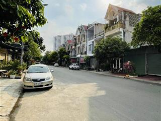 Đất mặt tiền kinh doanh ngay làng đại học tphcm và siêu thị go dĩ an