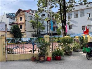 Bán nhà mới xuân đỉnh 40m6 tầng thang máy , căn góc , dân xây ô tô đỗ , trước nhà 4m , ngõ sát phố