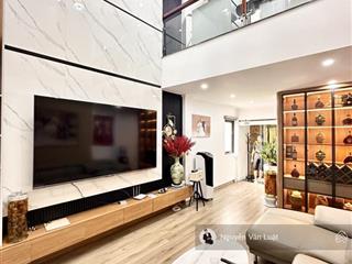 Bán nhà trích sài 50m  7 tầng  thang máy nhà mới ,ô tô tránh, chủ tự xây, sát hồ tây, giá 16 tỷ 9