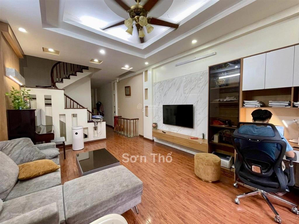 50m² chùa láng, dân xây 5 tầng 3 mặt thoáng, ngõ nông, đường rộng!