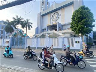 Chỉ 54tr/m2  hxh thông  sát phạm văn đồng  105m2  sổ ở nhà  chủ nhiệt bán  chỉ 5.69 tỷ