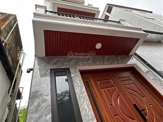 Nhà 5tầng 40m² mặt tiền 3,9m. xây đơn lập chắc chắn + giá hơn 5tỷ ngã tư canh gần xuân phương