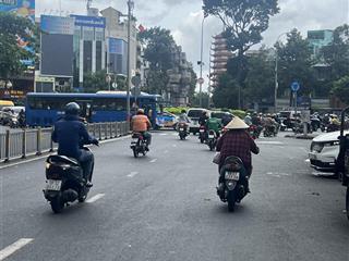  bán nhà q10  hẽm xe tải thông đường lê hồng phong  dt 42 m2  5 tẩng  12 tỷ .