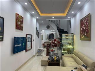Hot ! láng hạ ngõ thông, 2 thoáng, ga gác tránh, gần phố, nhà dân xây chắc chắn, ở ngay 38m2 4t
