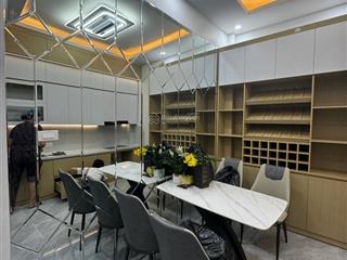 Nhà đẹp phố hoàng cầu 30m ra phố gần hồ, 2 thoáng, ngõ thông ba gác tránh, hàng xóm quận uỷ 48m2 5t
