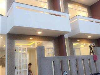 Bán nhà gần biển tích hợp có 3 công trình trên đất gồm ( 2 nhà 3 tầng , dãy trọ 6 phòng)