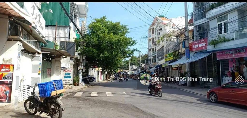 Bán nhà 4 tầng ngang 7m mặt tiền đường lớn gần trường đại học nhà trang