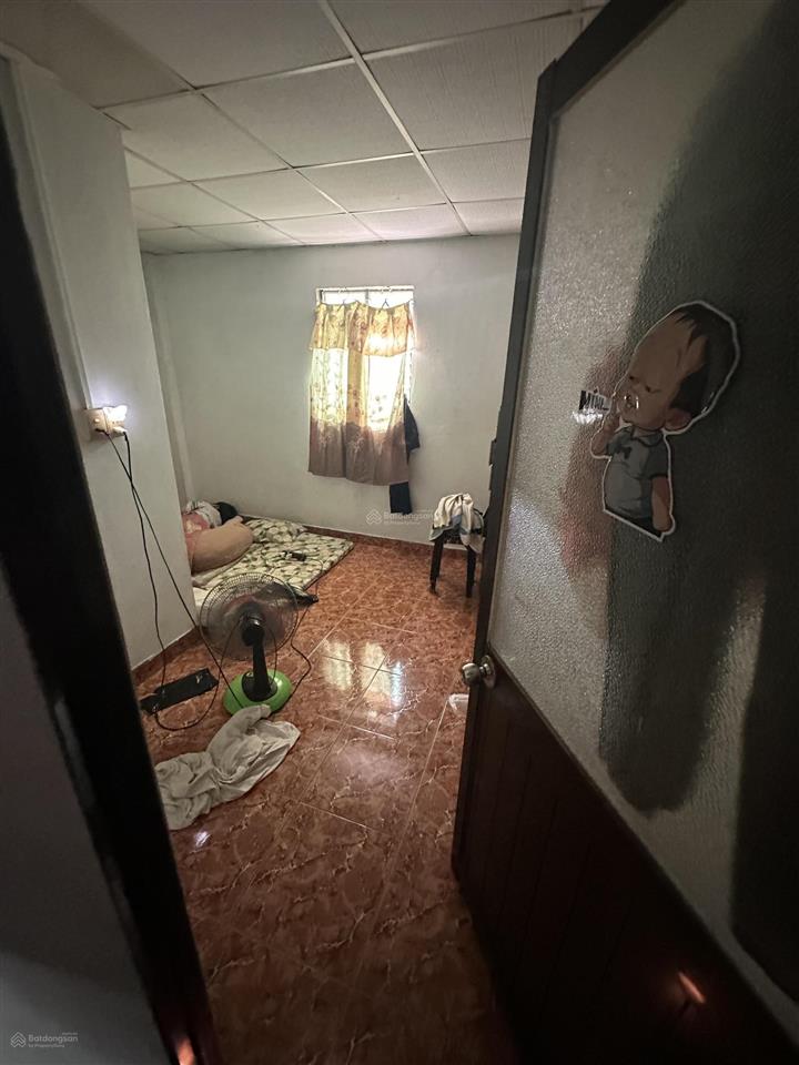 Nhà 60m2  giá tốt shr, hoàn công đủ cách mặt tiền chỉ 100m