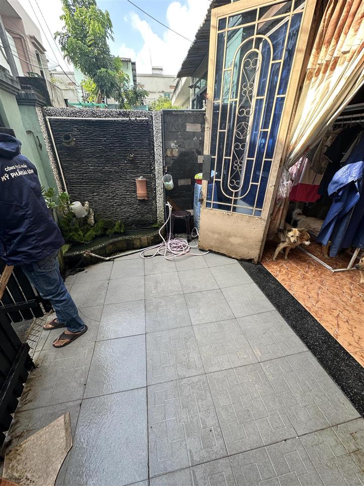 Nhà 60m2  giá tốt shr, hoàn công đủ cách mặt tiền chỉ 100m