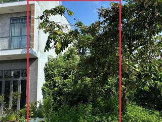 Bán nển 100m2 hướng đông nam  mặt tiền lộ giới 16m thông thoáng  vị trí sáng đẹp gi.á tốt