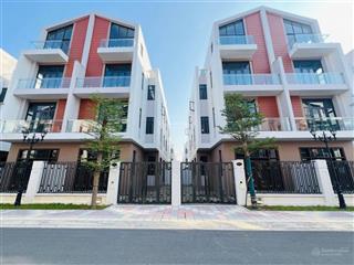 Bán căn áp góc tứ lập ánh dương 120m2 ngay ngã tư, thẳng cổng biển bốn mùa, view biển, giá 17,9 tỷ