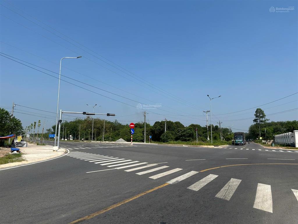 Bán miếng đất ở tphcm shr đúng giá 580tr có thổ cư , đường oto